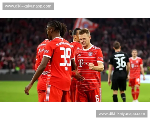 拜仁慕尼黑vs佛罗伦萨：一场载入史册的欧冠对决，橙色风暴与紫百合的激情碰撞